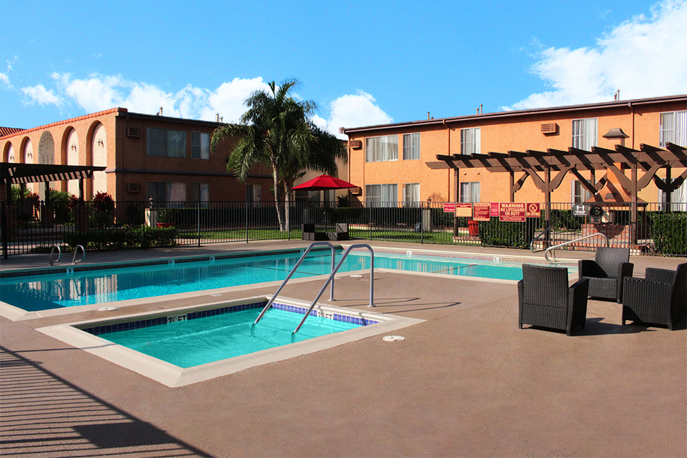 Sunset Pointe Apartments convenience & fun image. Take a tour today and see the convenience & fun for yourself at the Sunset Pointe Apartments.