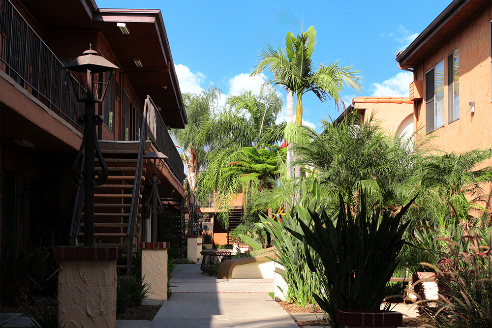 Visually attractive photo of custom design features image of Sunset Pointe Apartments. Take a tour today and see the custom design features for yourself at the Sunset Pointe Apartments.